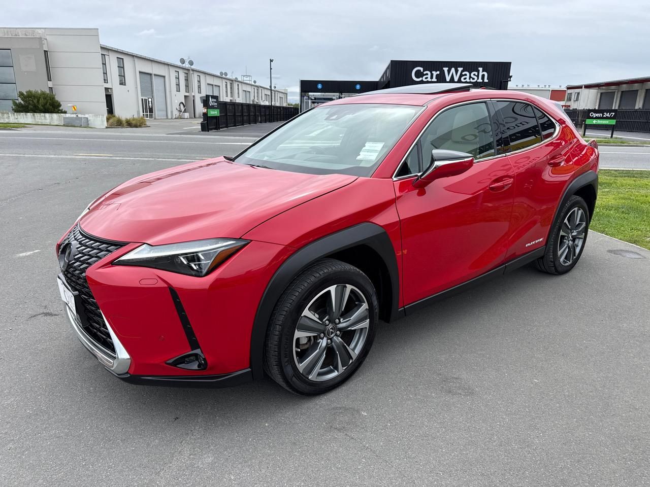 Vehicle image 4