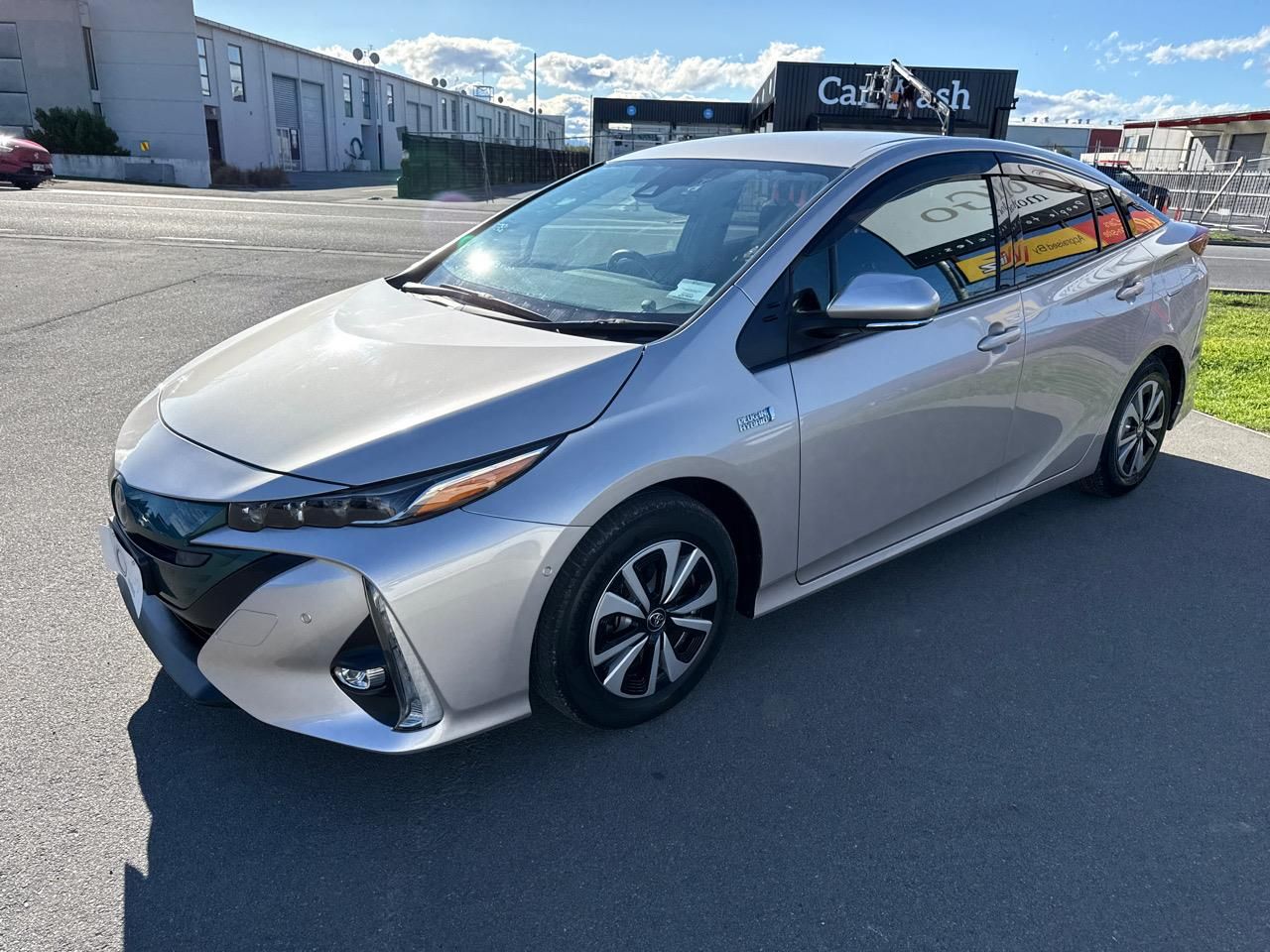 Vehicle image 4