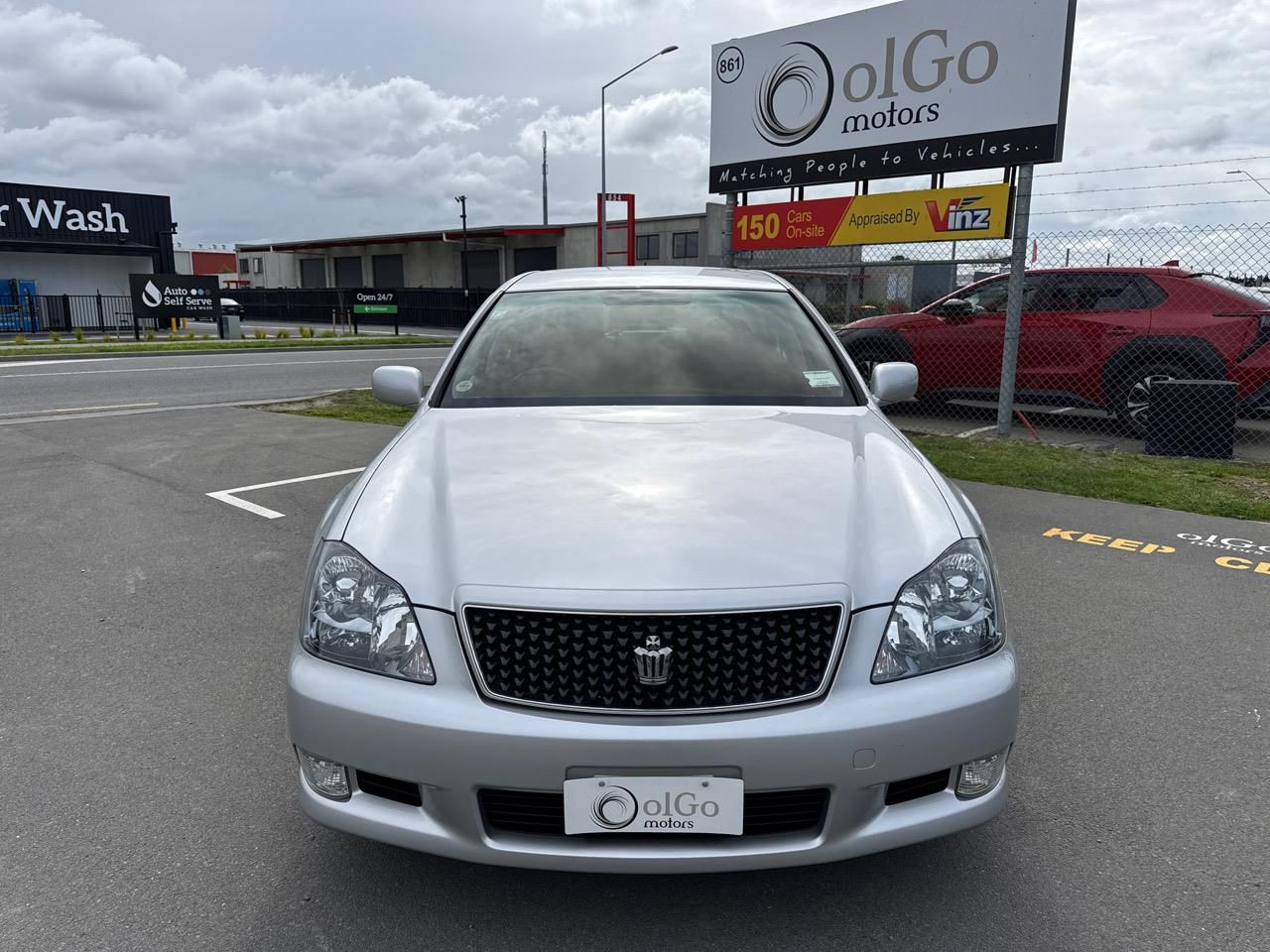 Vehicle image 3