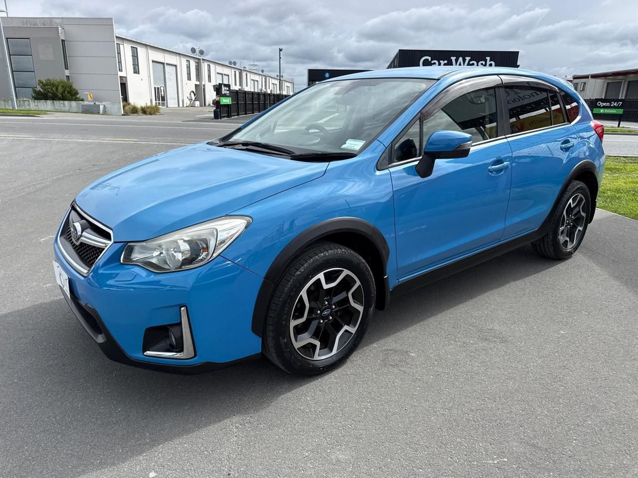 Vehicle image 4