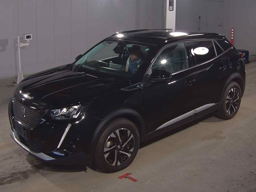 Vehicle image 3