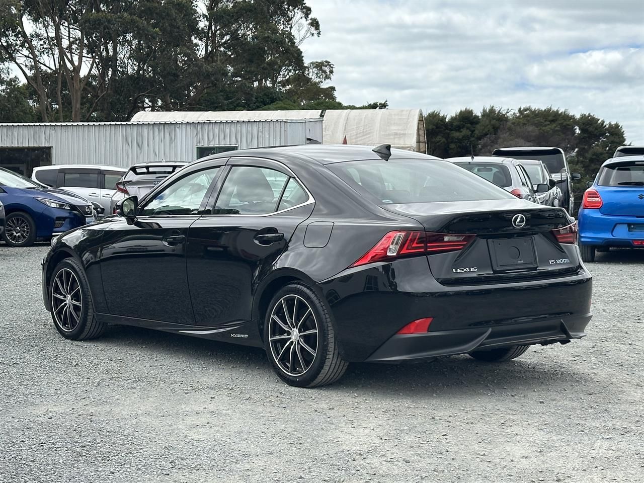 Vehicle image 5