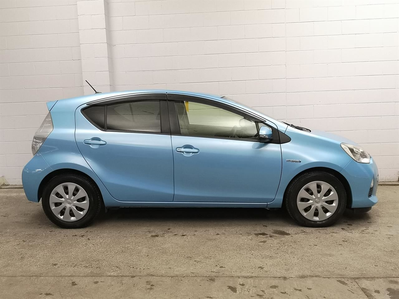 Vehicle image 3