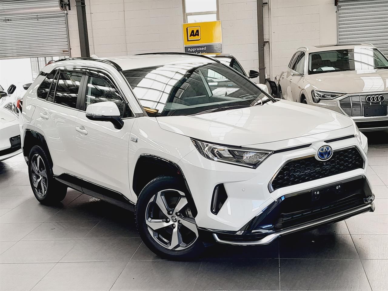 Vehicle image 1
