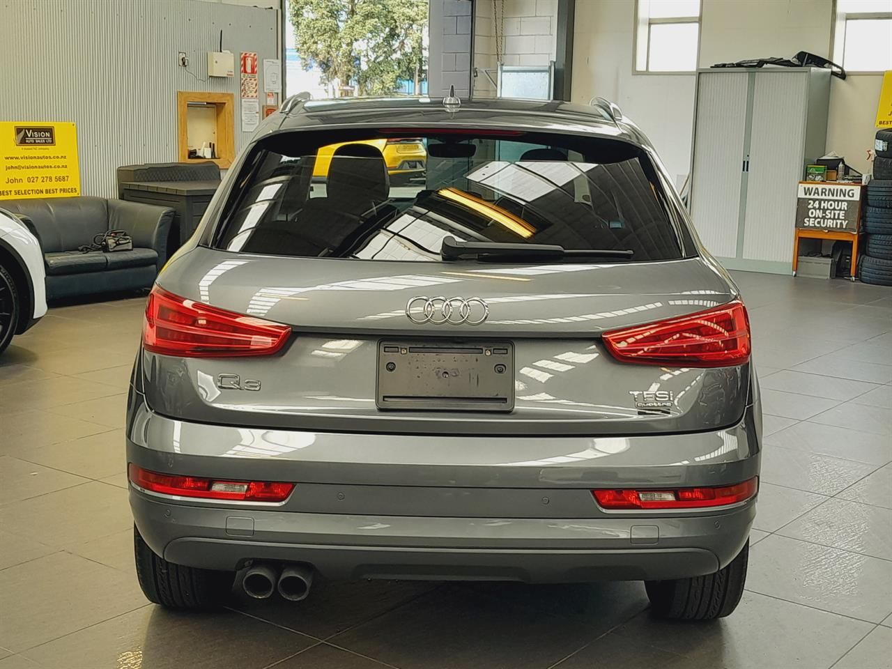 Vehicle image 5