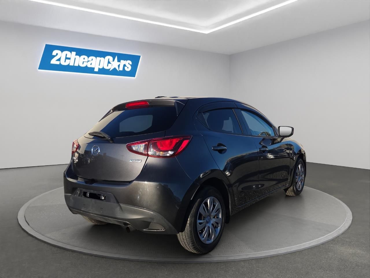 Vehicle image 5