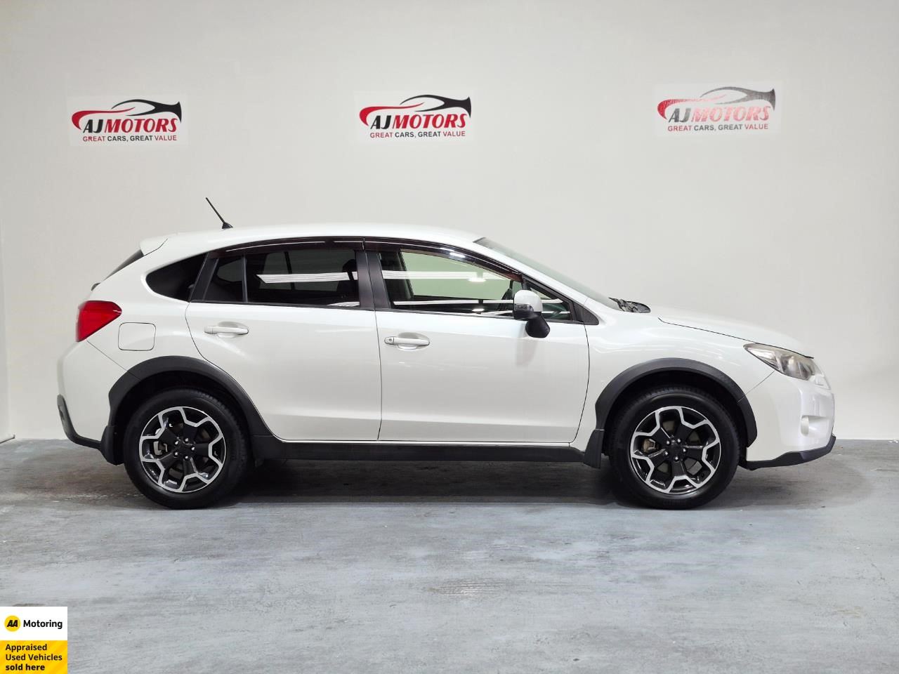 Vehicle image 3