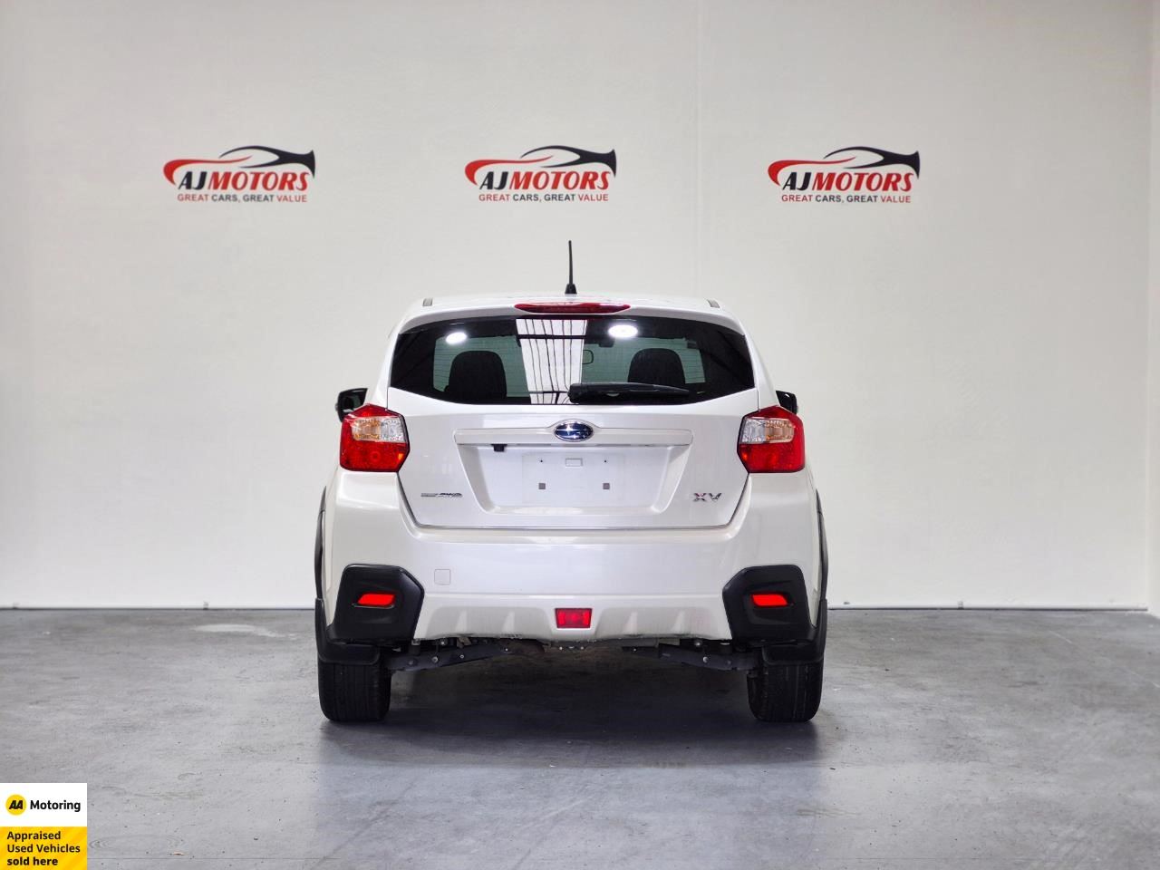 Vehicle image 5