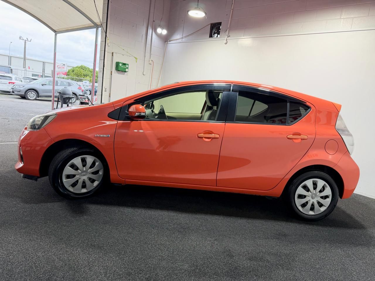 Vehicle image 4