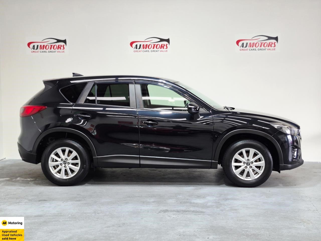 Vehicle image 3