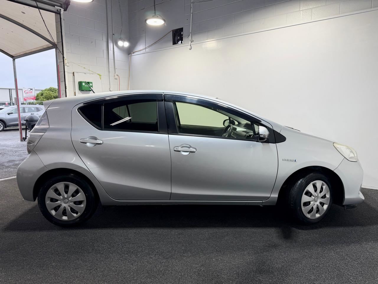 Vehicle image 5