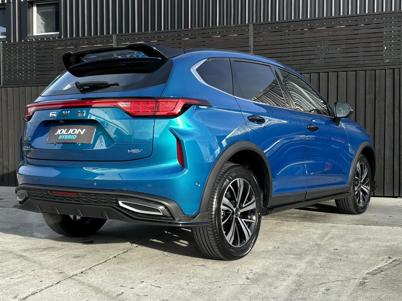 Vehicle image 3