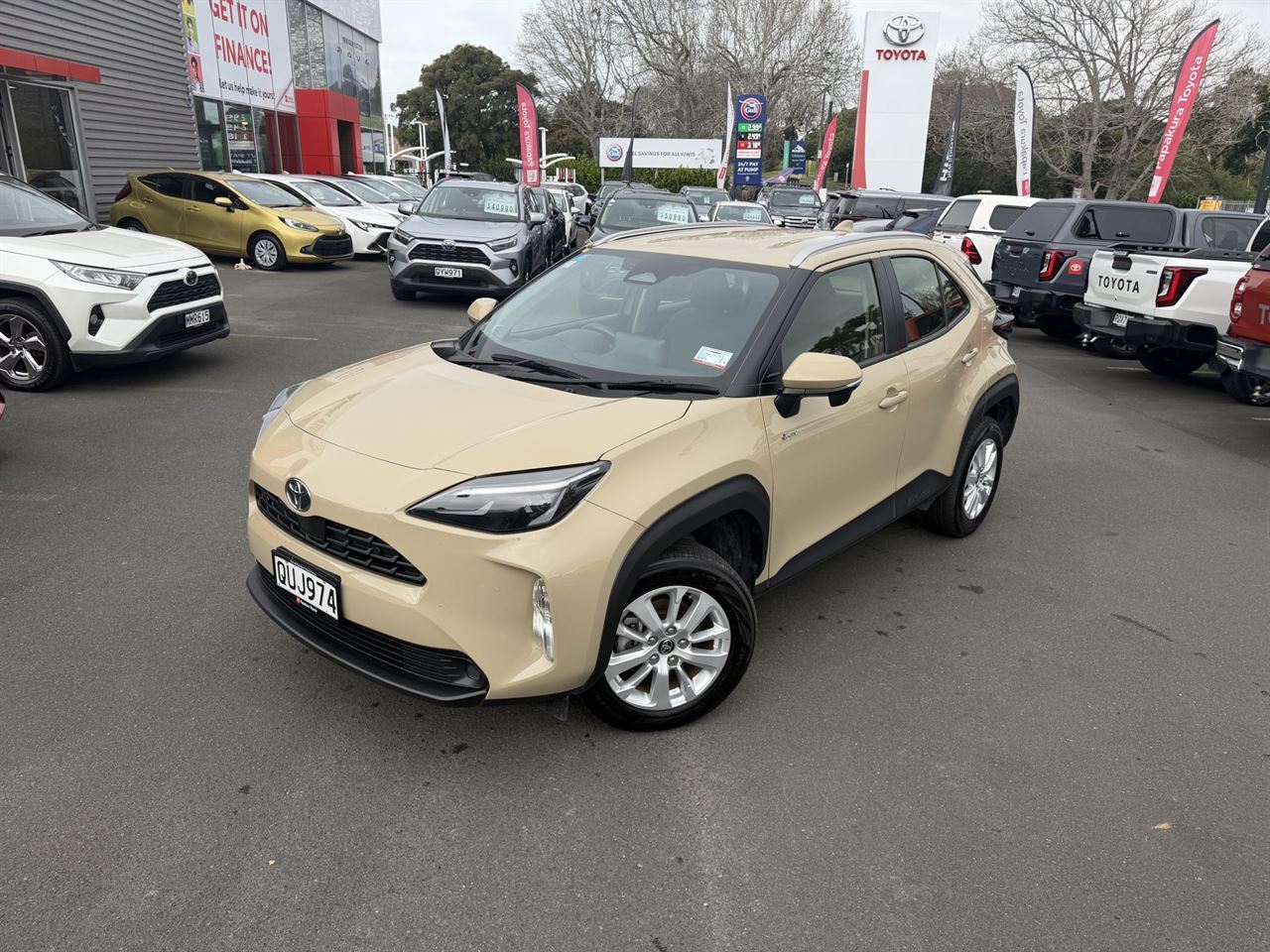 Vehicle image 3