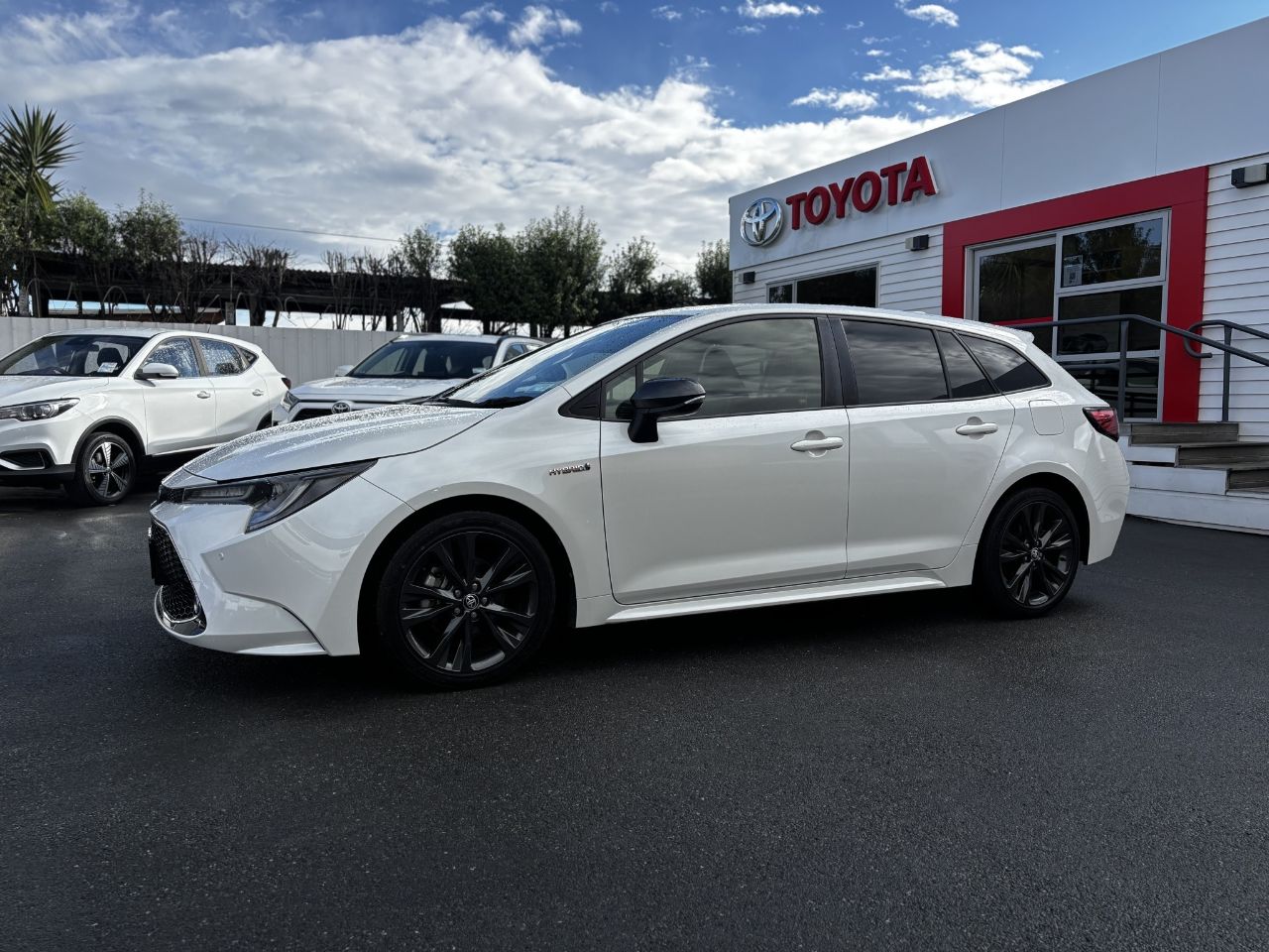 Vehicle image 3