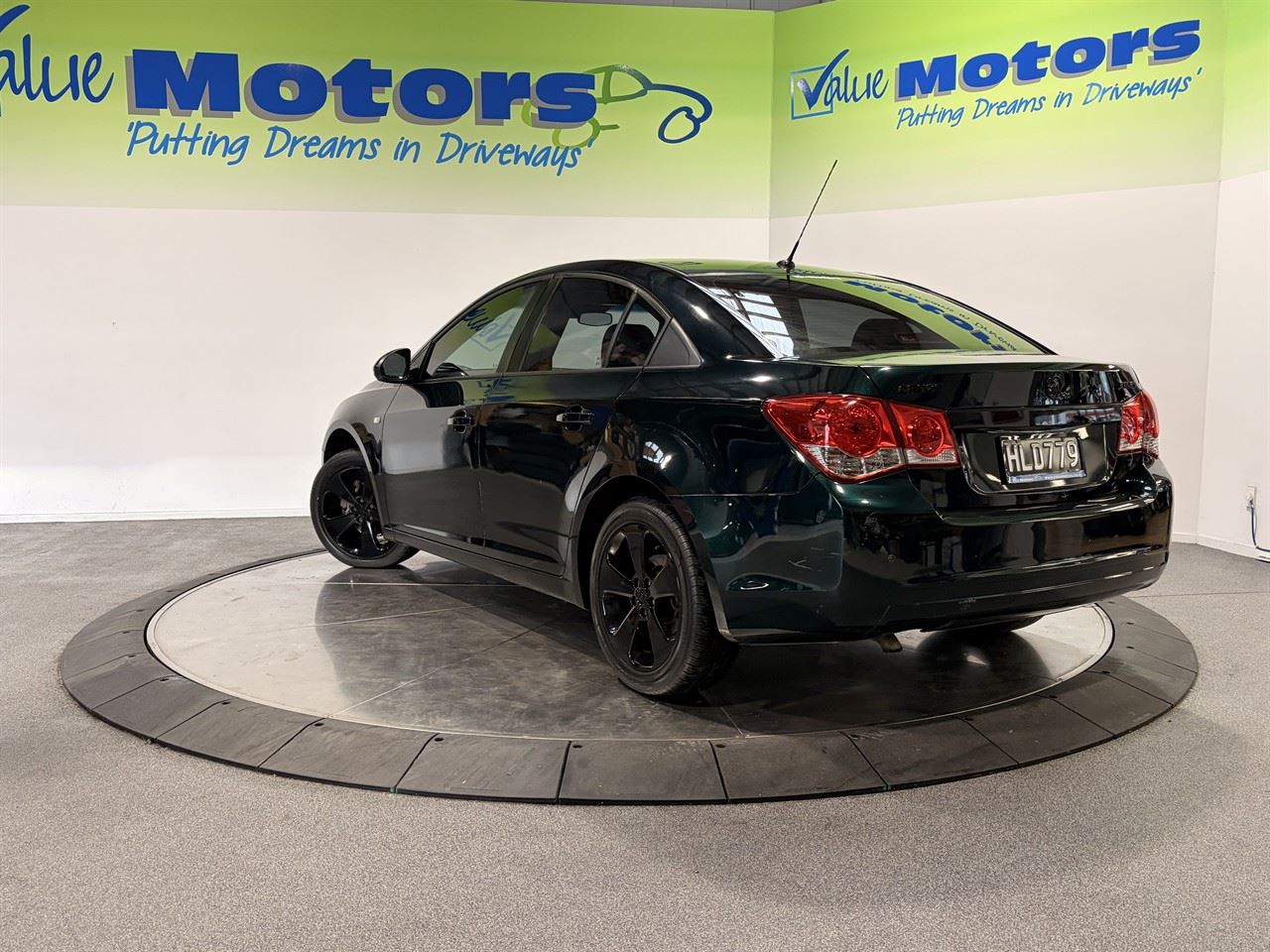 Vehicle image 5