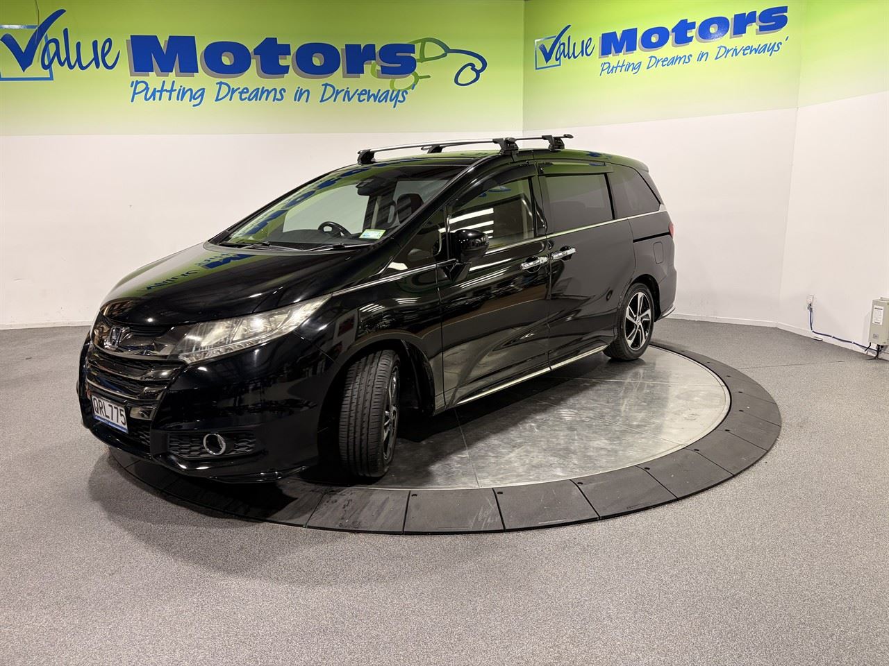Vehicle image 3