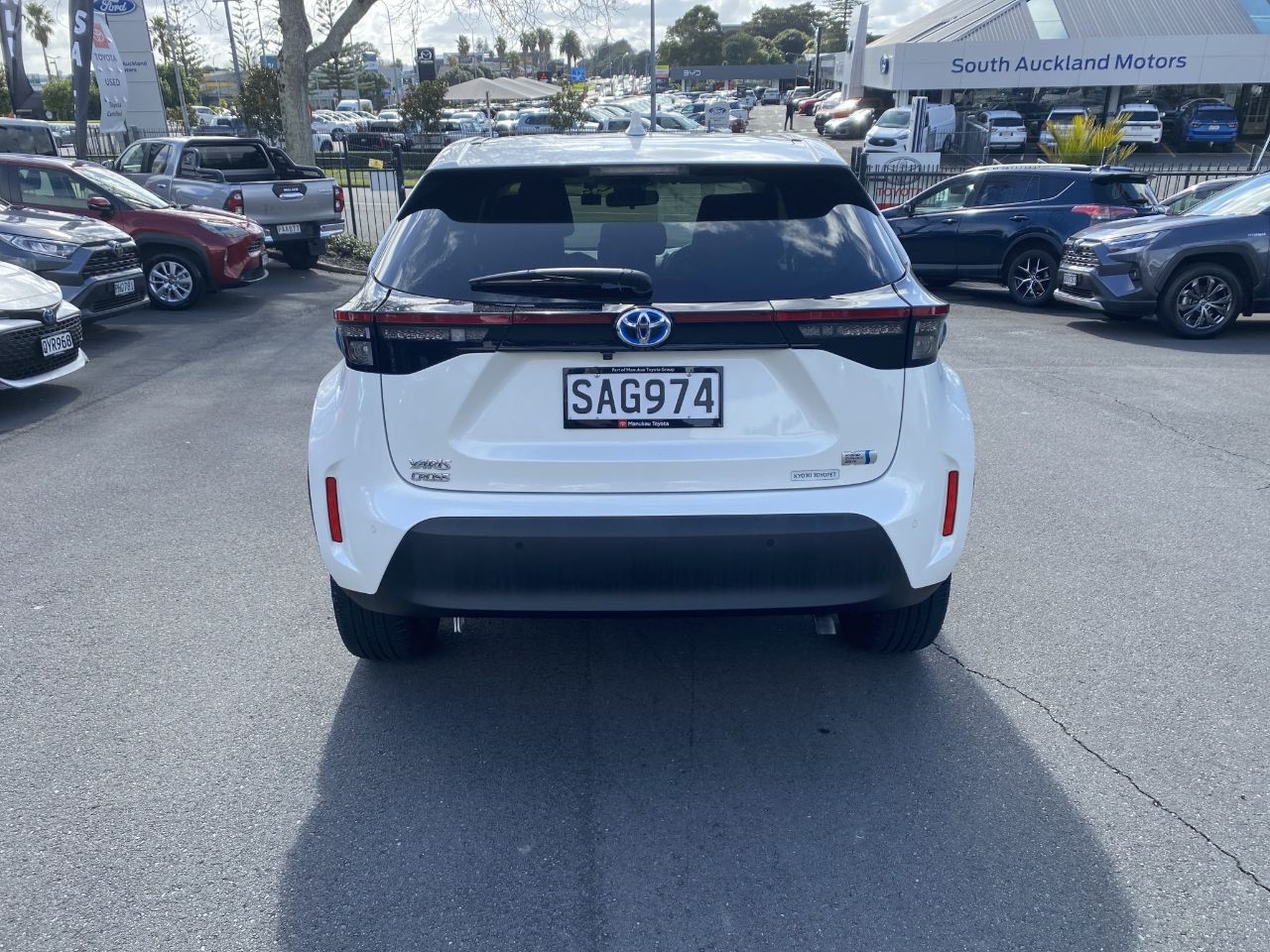 Vehicle image 3