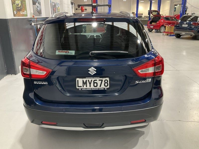 Vehicle image 5