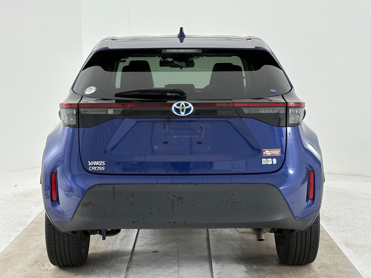 Vehicle image 3