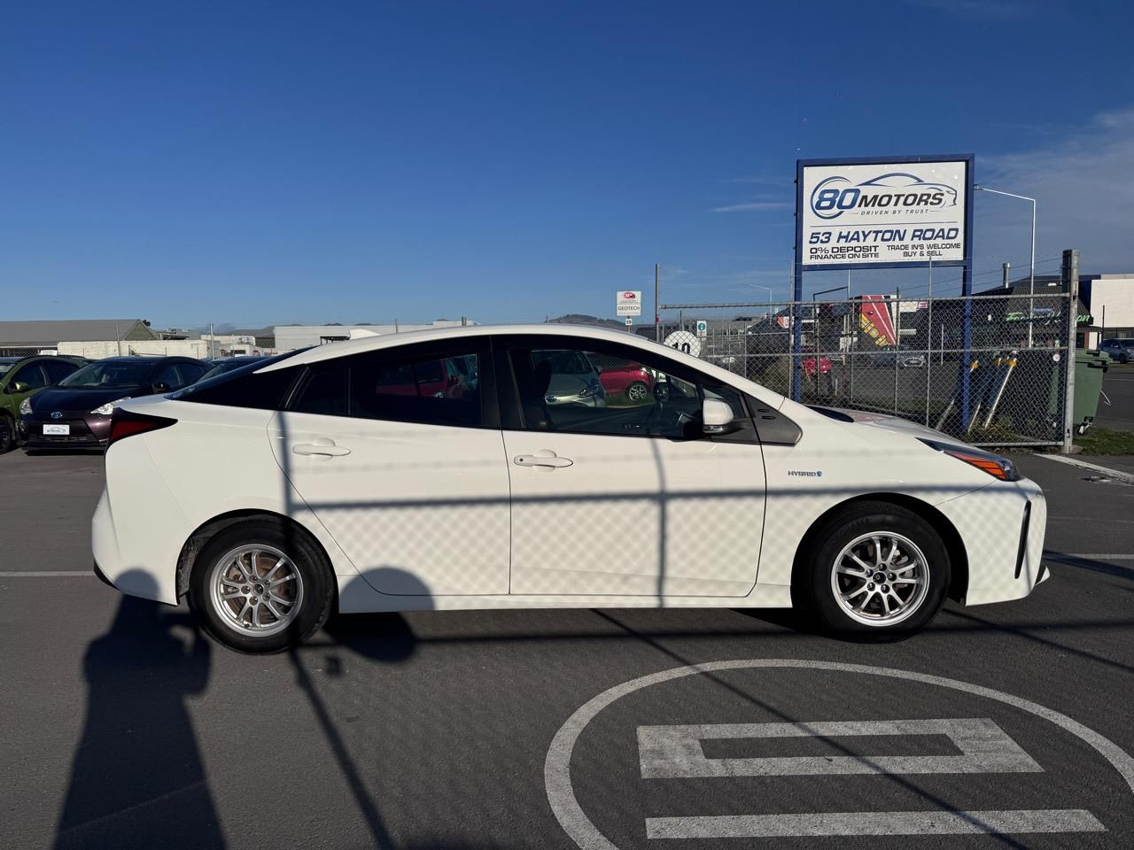 Vehicle image 4