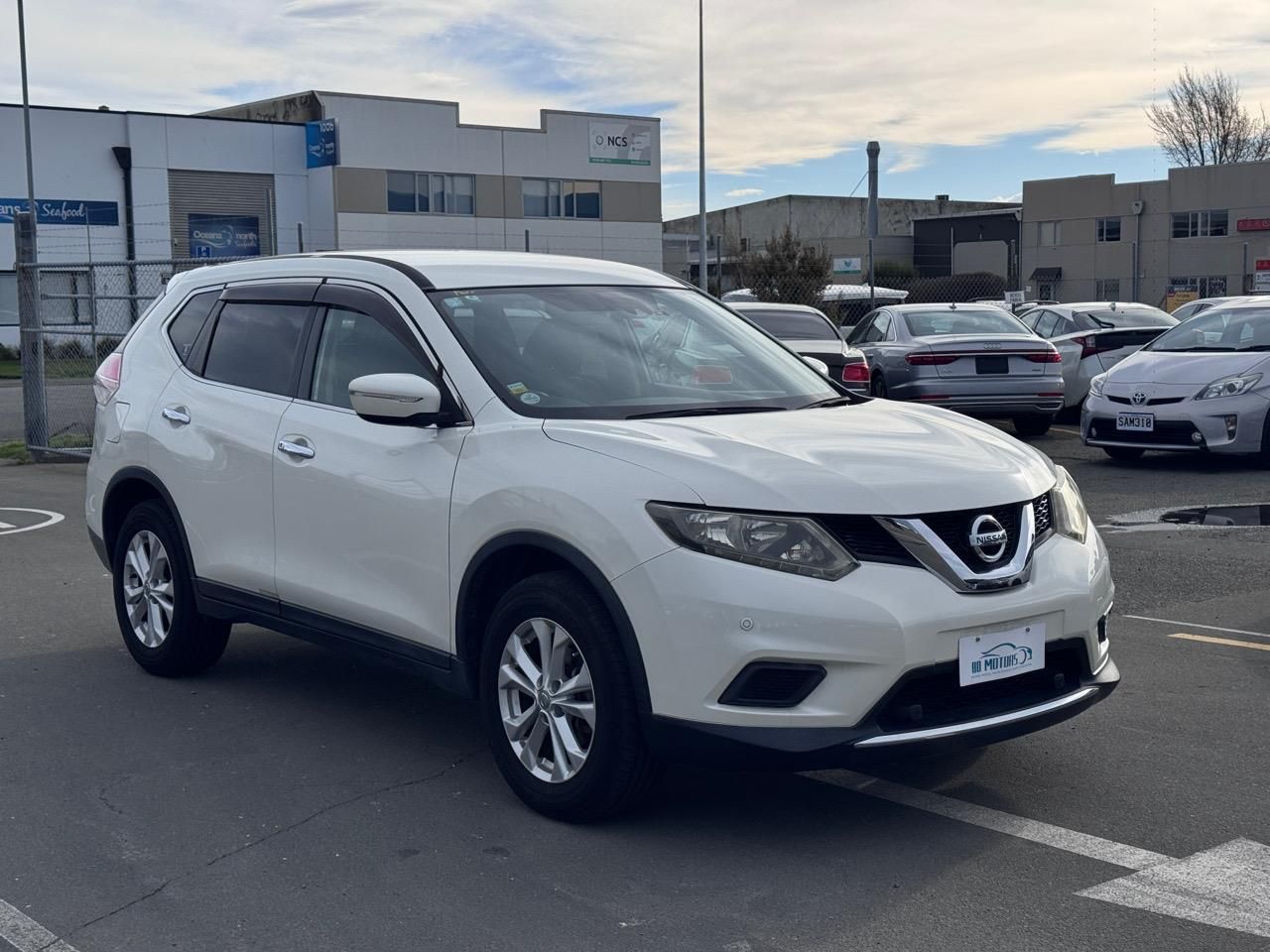 Vehicle image 3