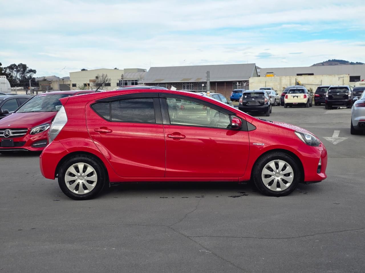 Vehicle image 4