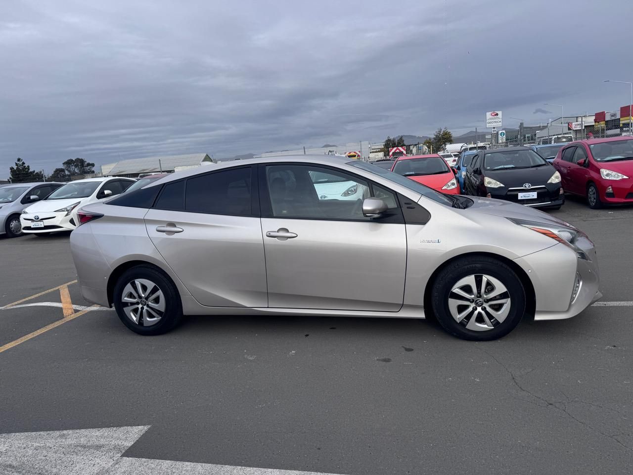 Vehicle image 4