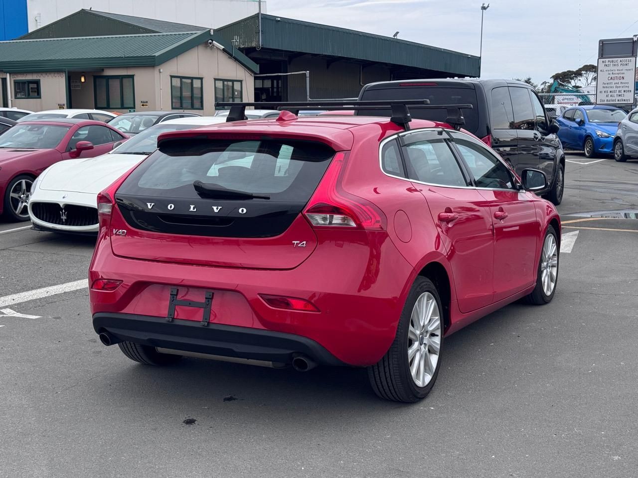 Vehicle image 5