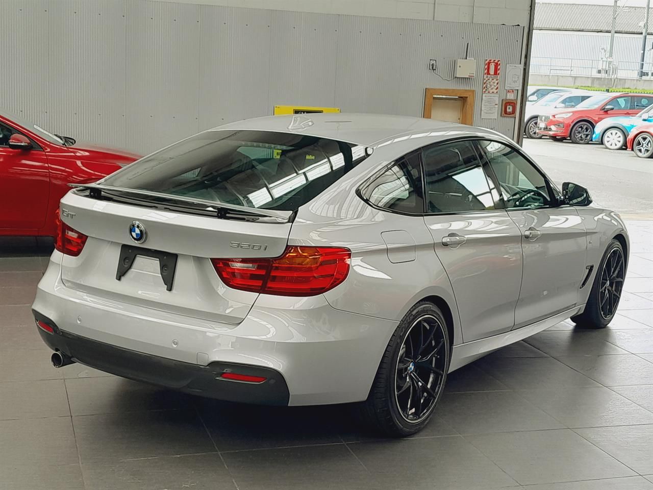 Vehicle image 5