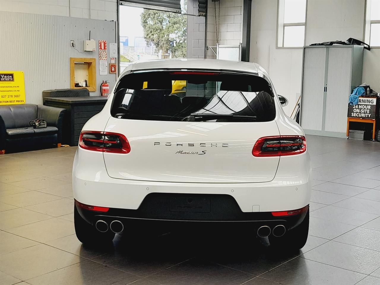 Vehicle image 5