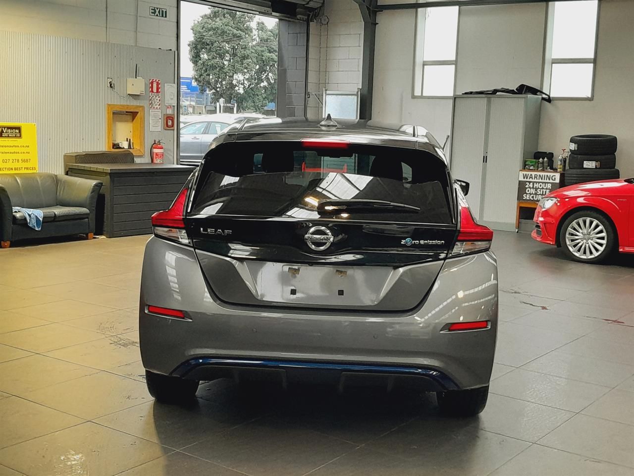 Vehicle image 5