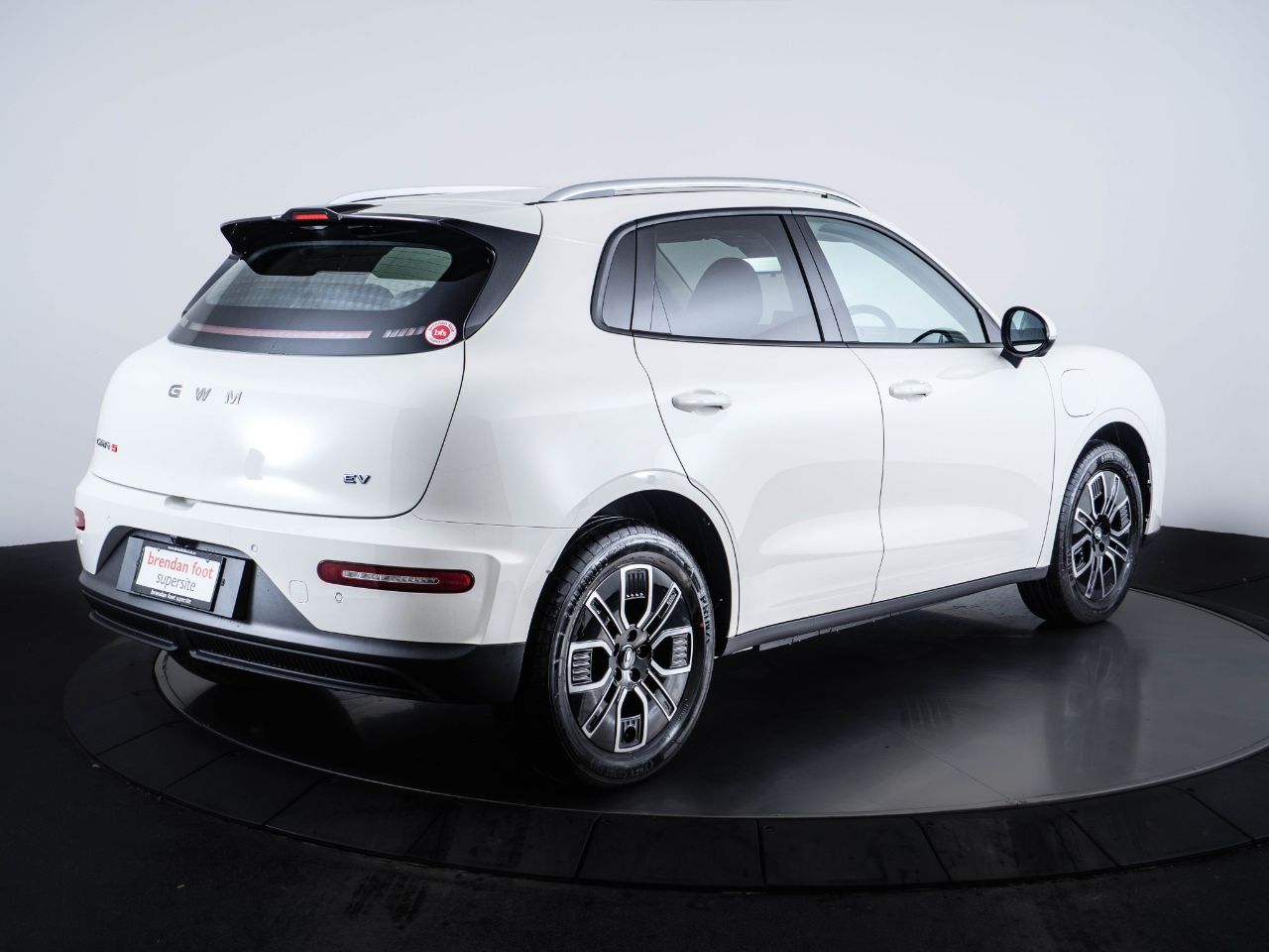 Vehicle image 3