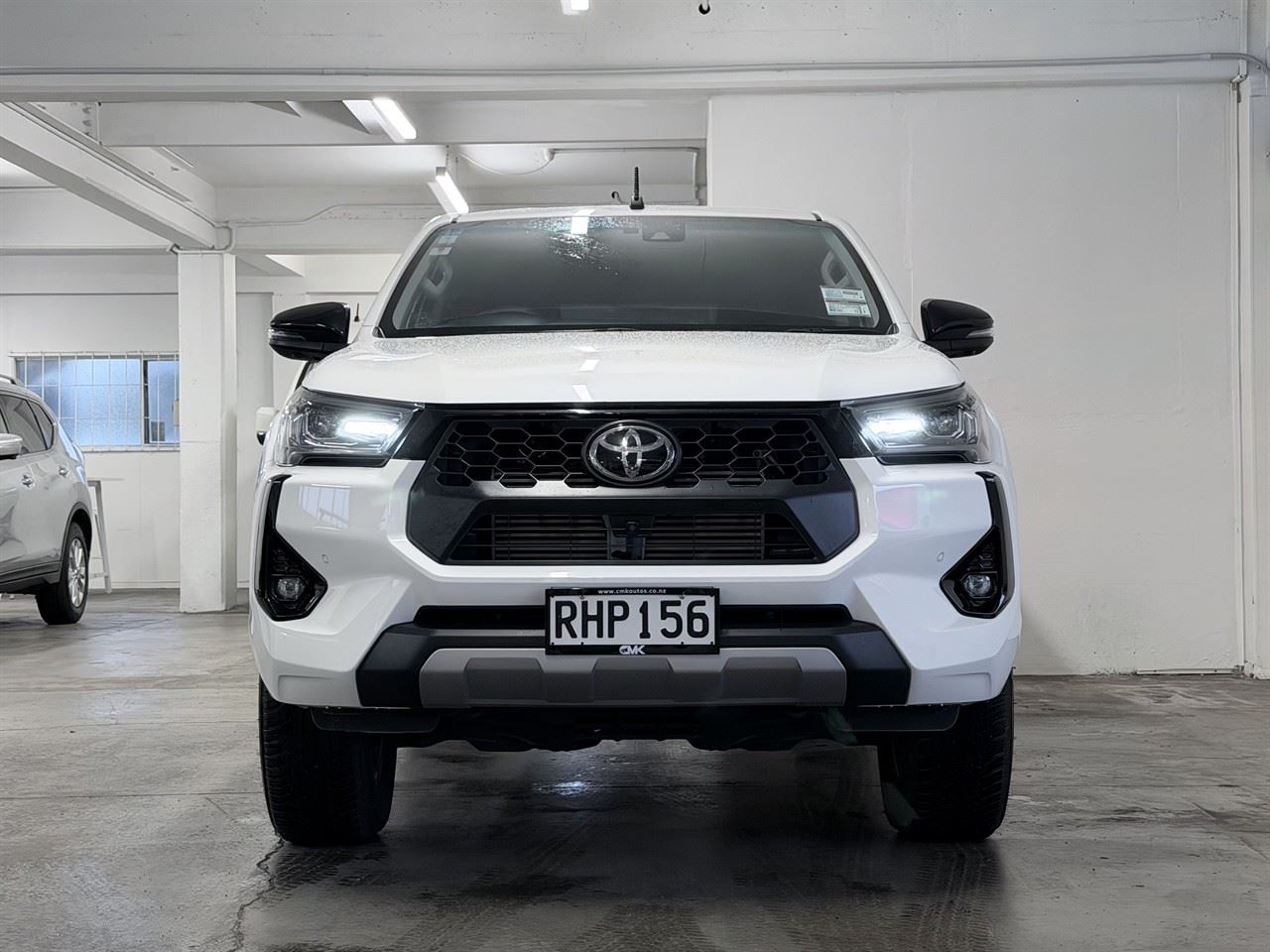 Vehicle image 4