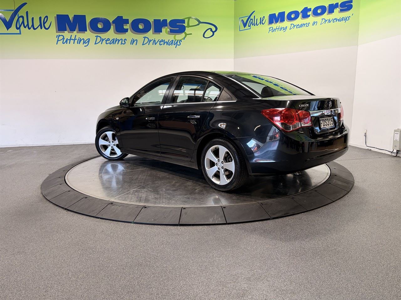 Vehicle image 5
