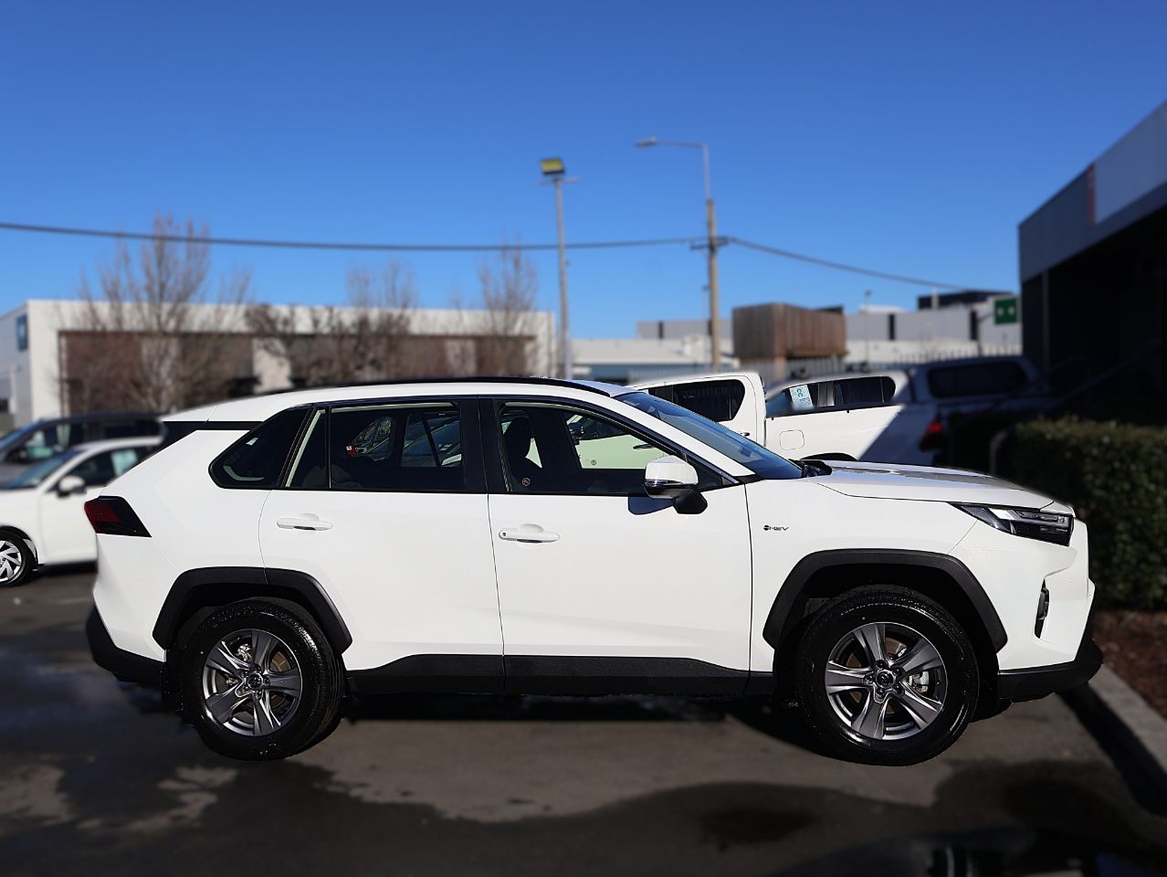 Vehicle image 4