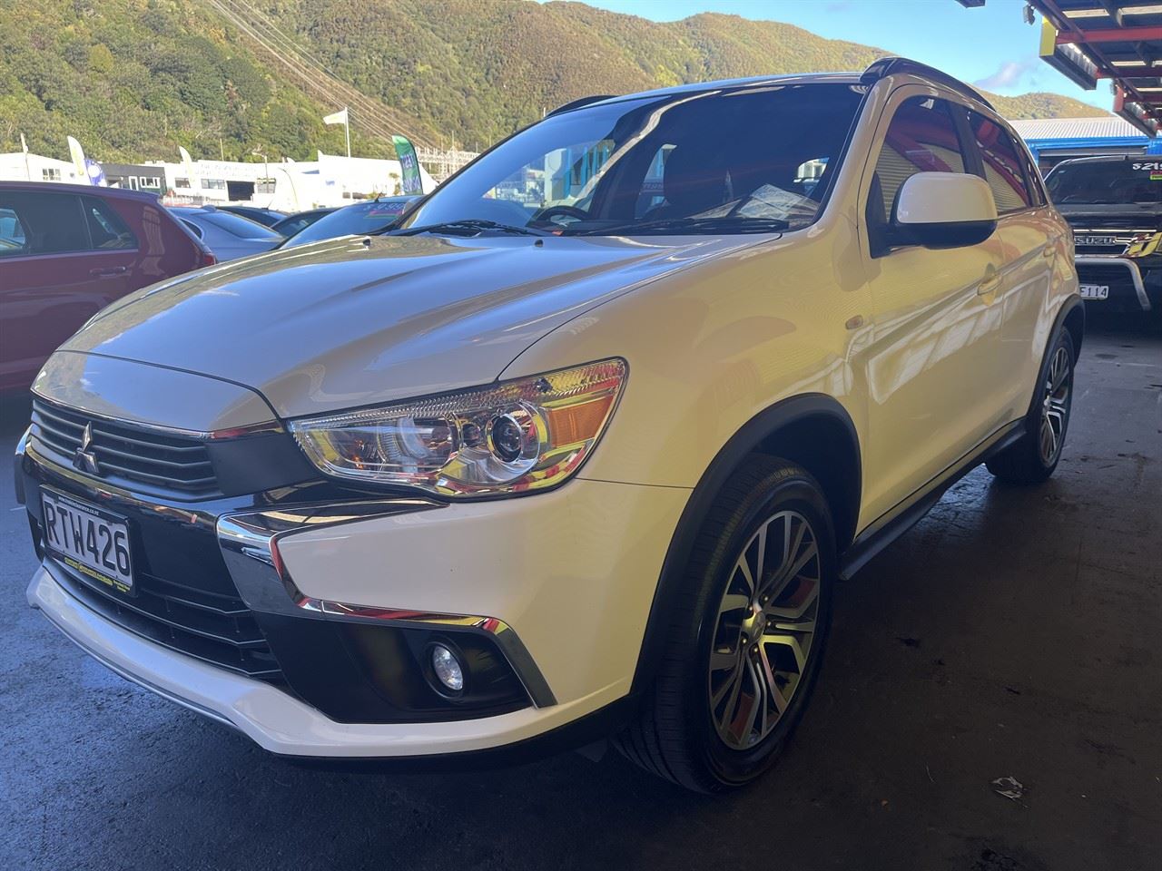 Vehicle image 3