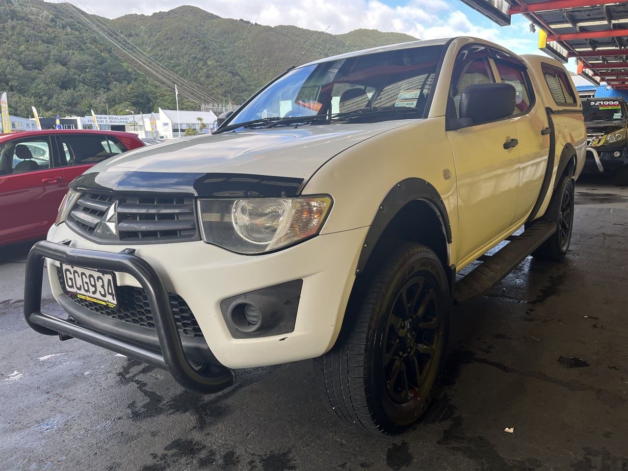 Vehicle image 3