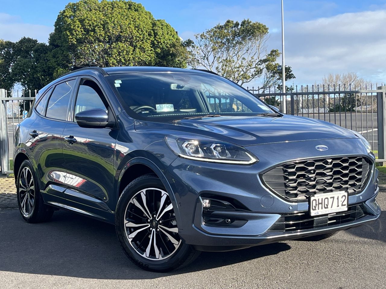 Vehicle image 3