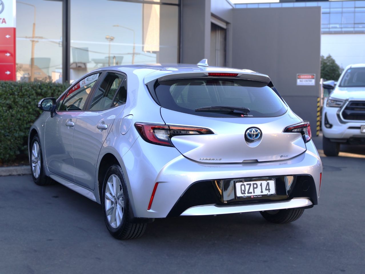 Vehicle image 5