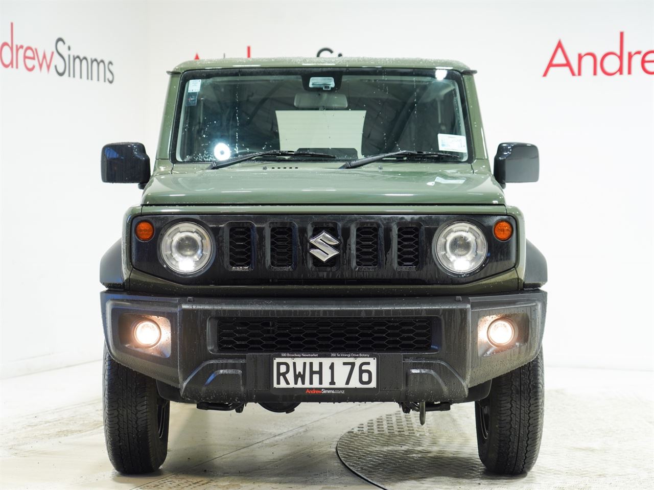 Vehicle image 4