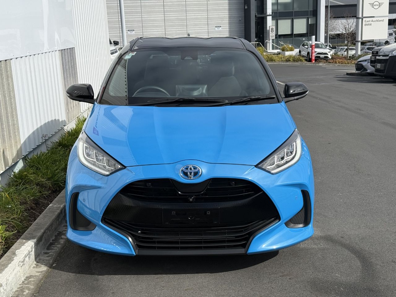 Vehicle image 3