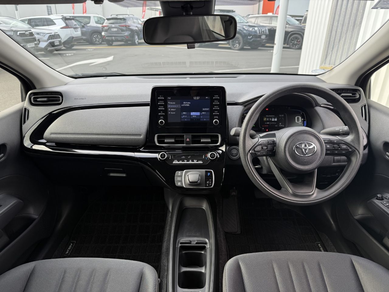 Vehicle image 5