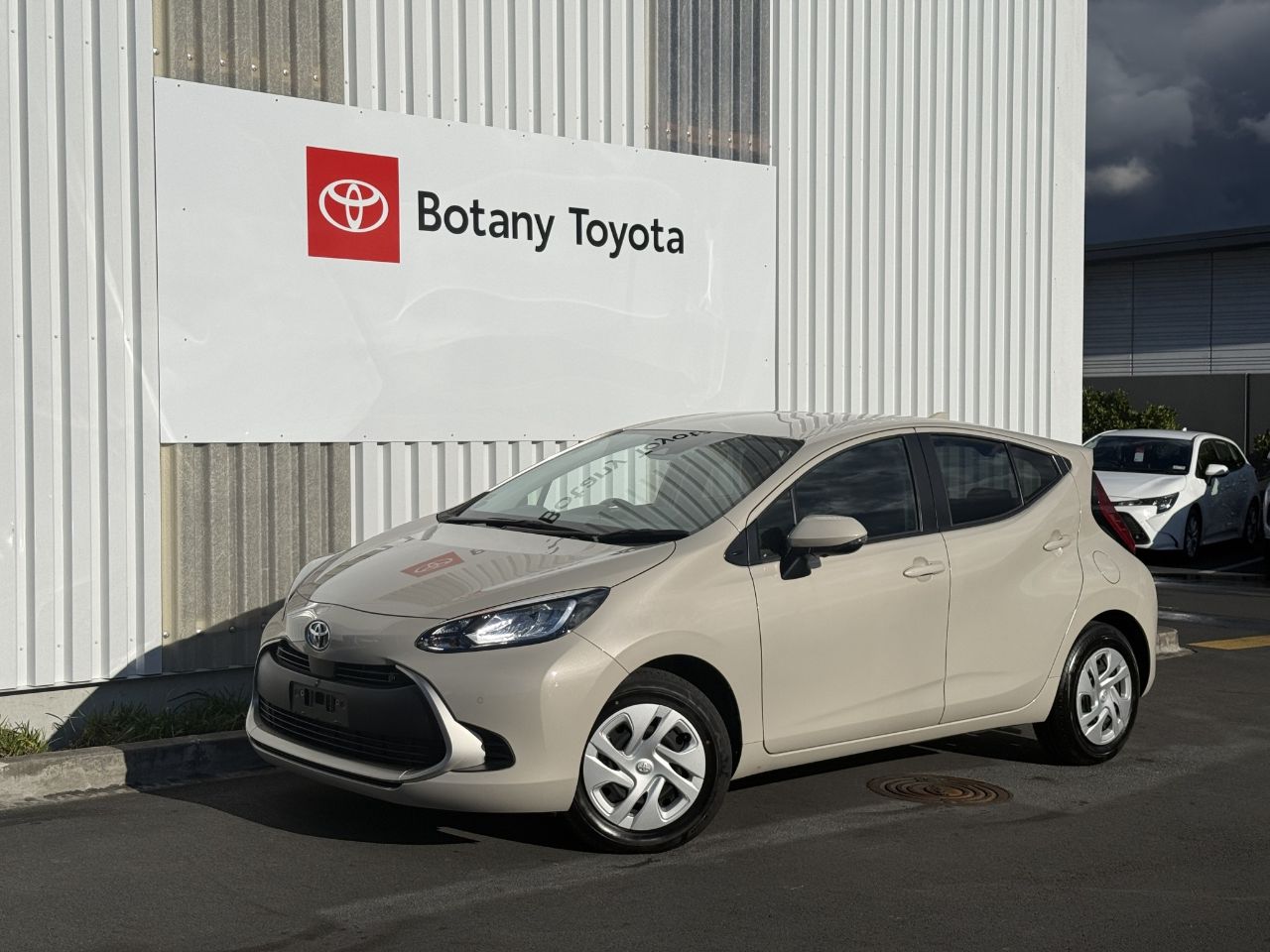 Vehicle image 1