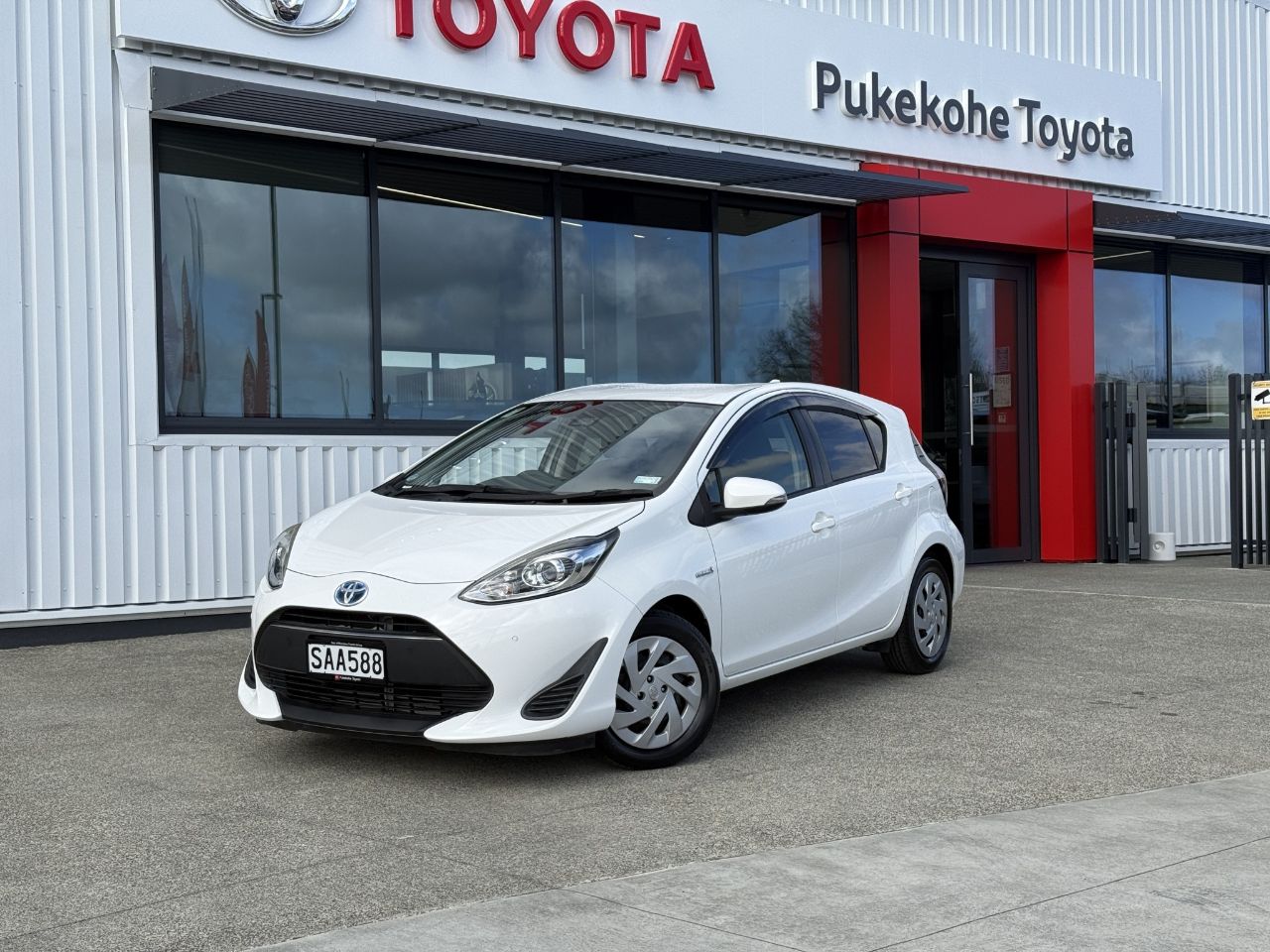 Vehicle image 1