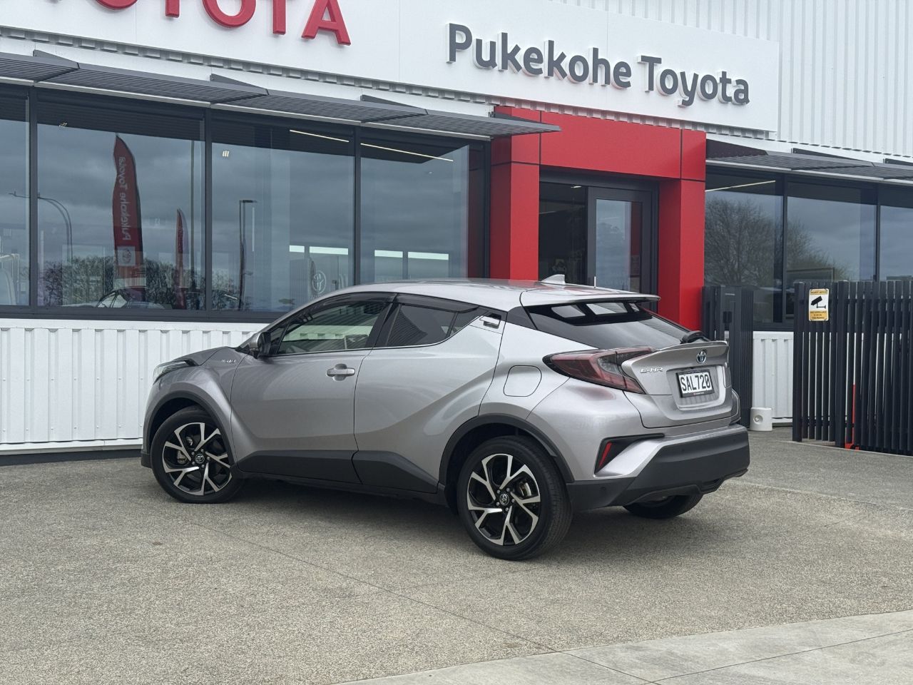 Vehicle image 5