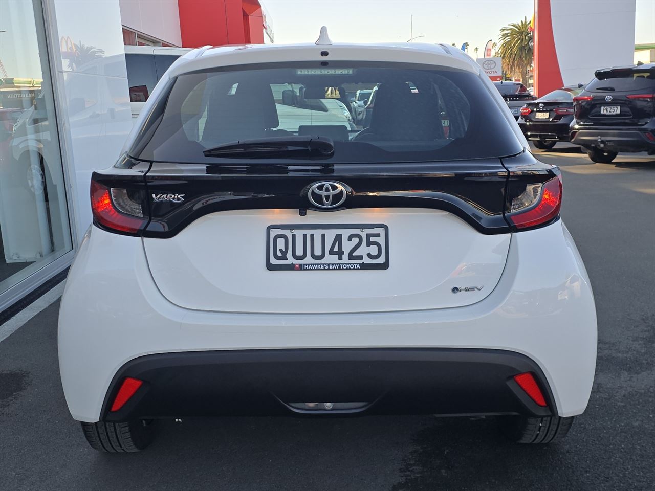 Vehicle image 4