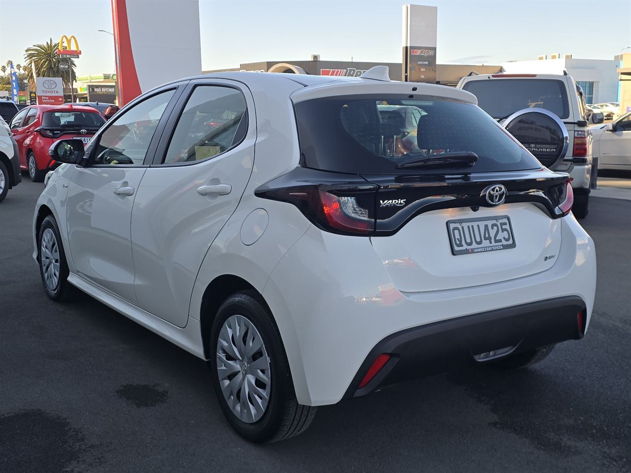 Vehicle image 5