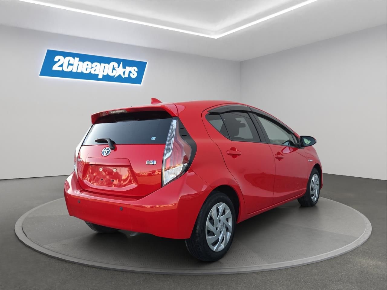 Vehicle image 5