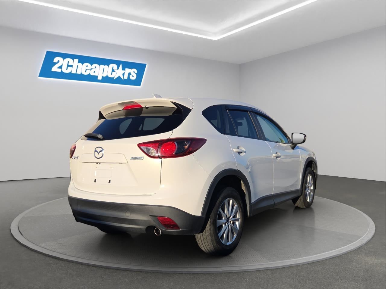 Vehicle image 5