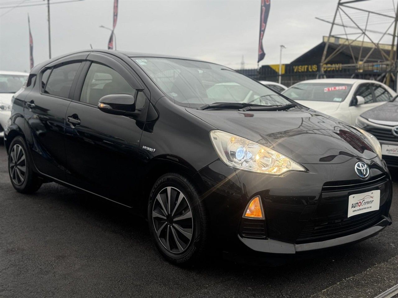 Vehicle image 5